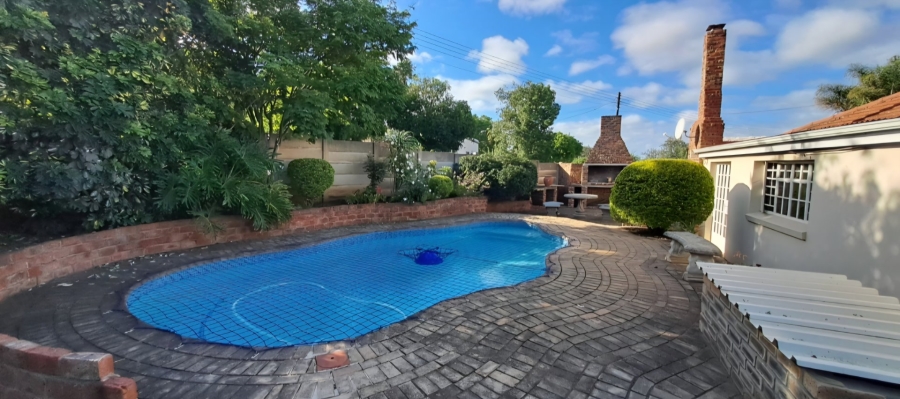 4 Bedroom Property for Sale in Van Riebeeck Hoogte Eastern Cape